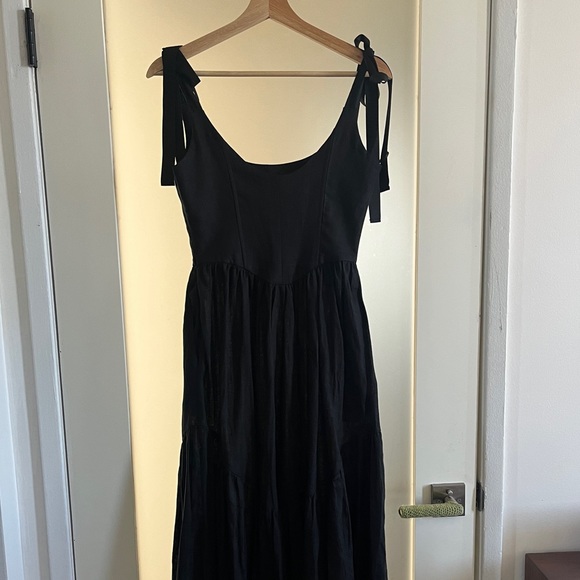 Mirabelle Dress XS in Black Linen - Picture 3 of 6